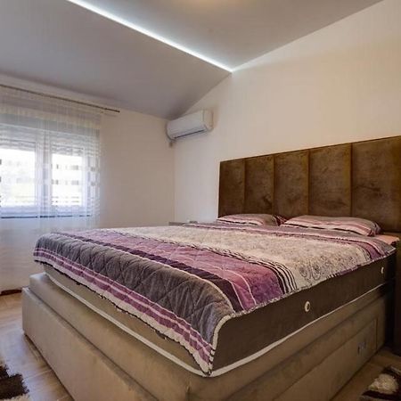 Divino Apartment Tivat Exterior foto