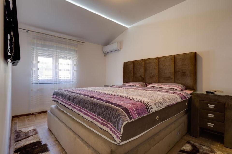 Divino Apartment Tivat Exterior foto