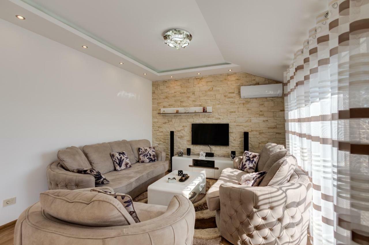 Divino Apartment Tivat Exterior foto